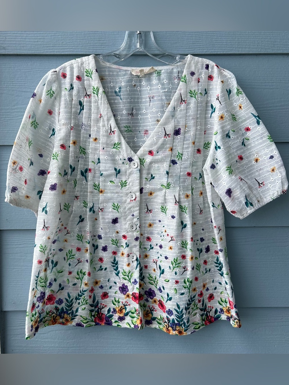 Solitaire White Eyelet Button-Front Floral Blouse